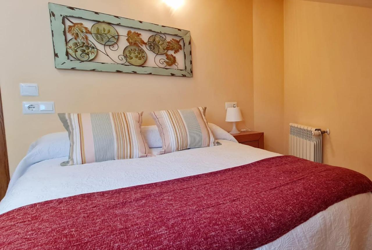 Apartamentos El Pigazu Onís 외부 사진
